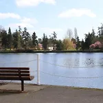 Victoria Gorge Waterway Vacation Home